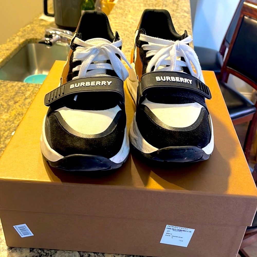 Burberry runners size 45